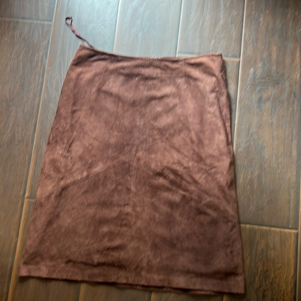 VAKKO Sport Chocolate Brown Suede Skirt